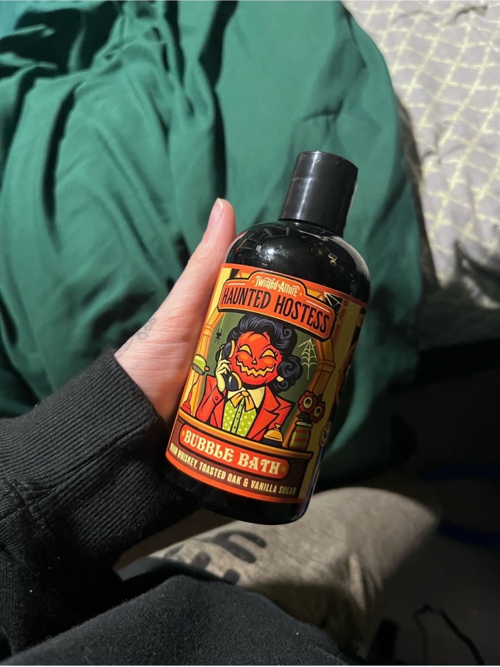Twisted Allure Haunted Hostess Bubble Bath — Black & Orange